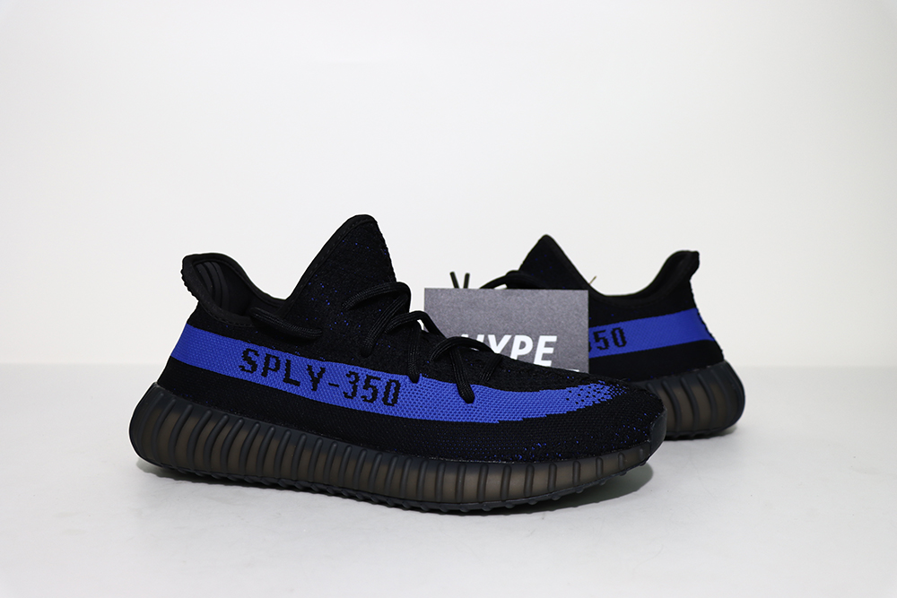 yeez 350 v2 ‘dazzling blue’