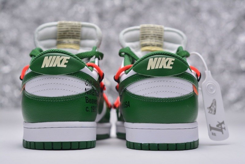 dunk low off-white pine green