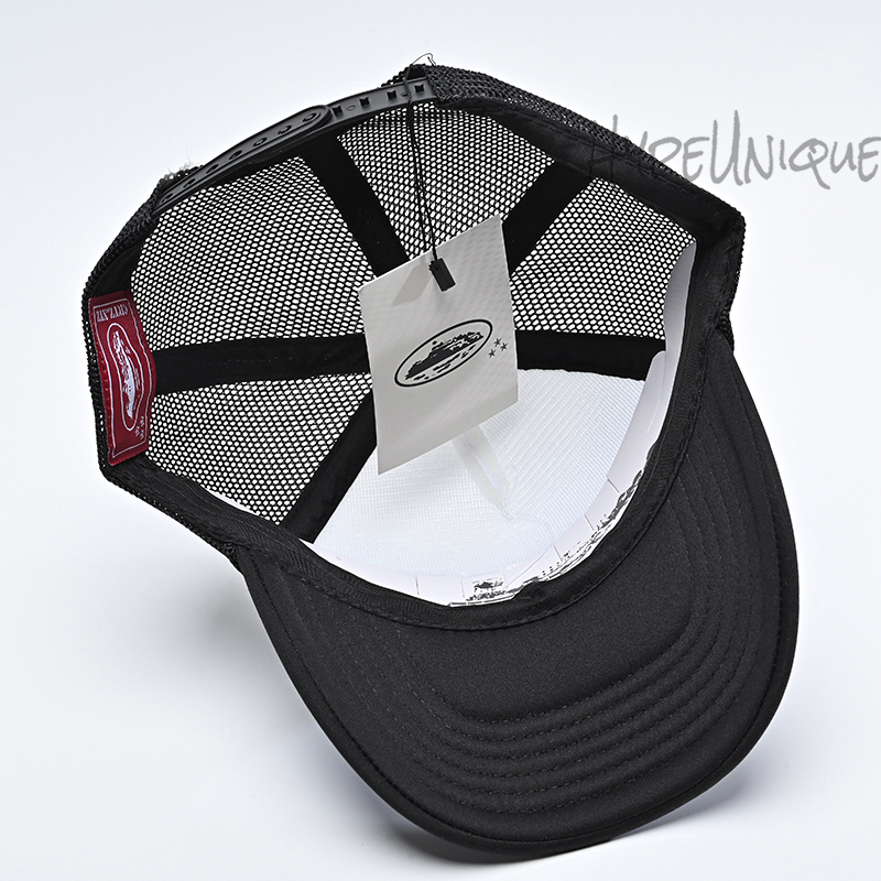 corteiz alcatraz trucker hat black white