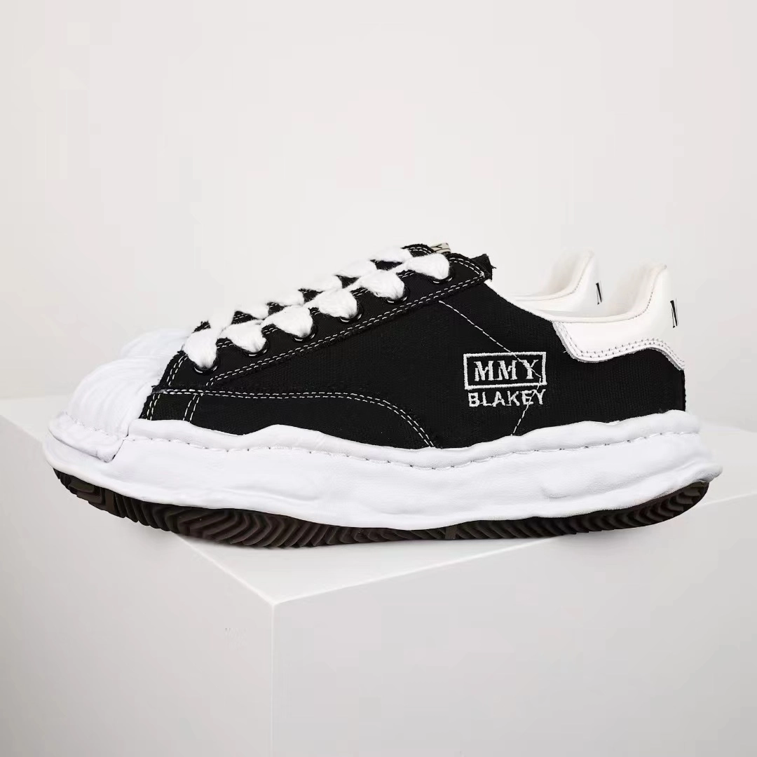 maison mihara yasuhiro blakey og sole canvas low black