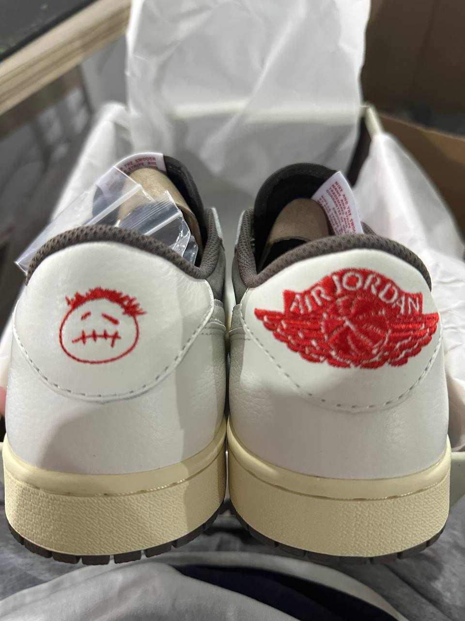 travis scott air jordan 1 low “white brown”  sale version